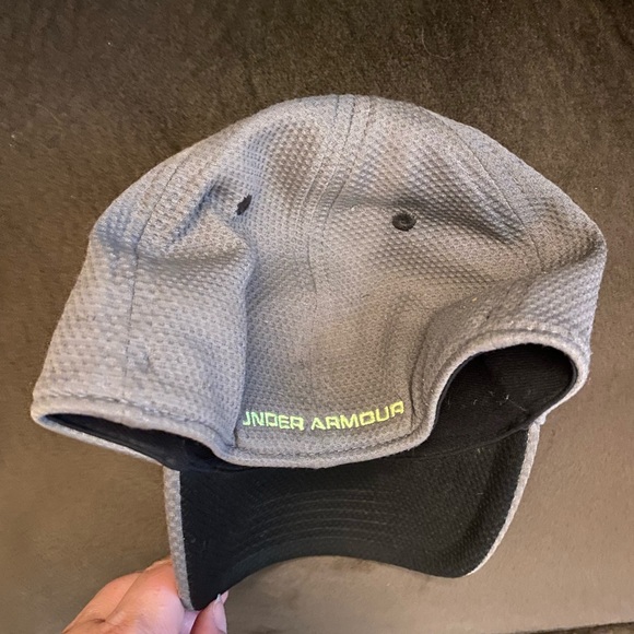 Toddler Under Armour Hat - Picture 2 of 4